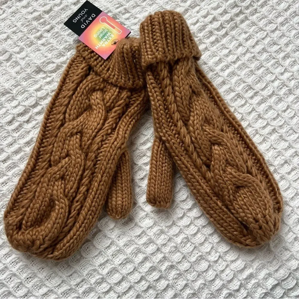 David & Young NWT Cable Knit Brown Camel Cozy  Inner Fleece Lining Mittens